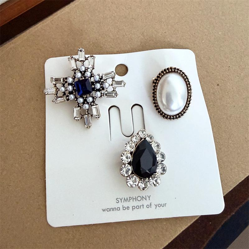 Vintage Distressed Brooch Set: Coco Style Corsage Pin Collection