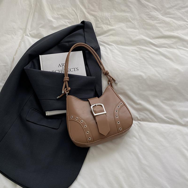 

Fashion simple chain shoulder bag 2025 summer new small bag women s leisure commuter niche design messenger bag хаки