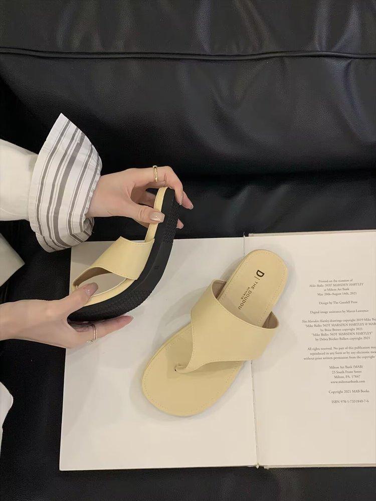 

Шлепанцы на плоской подошве для женской уличной обуви 2025 весна и лето новая обувь для отпуска, путешествий, пляжа, мягкая подошва, холодные тапочки для женщин 40 светло-желтого