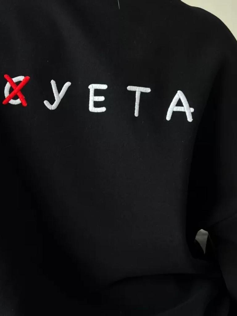 European & American Chic: Women's Loose Round Neck Sweatshirt with Trendy Temperament Letter Print