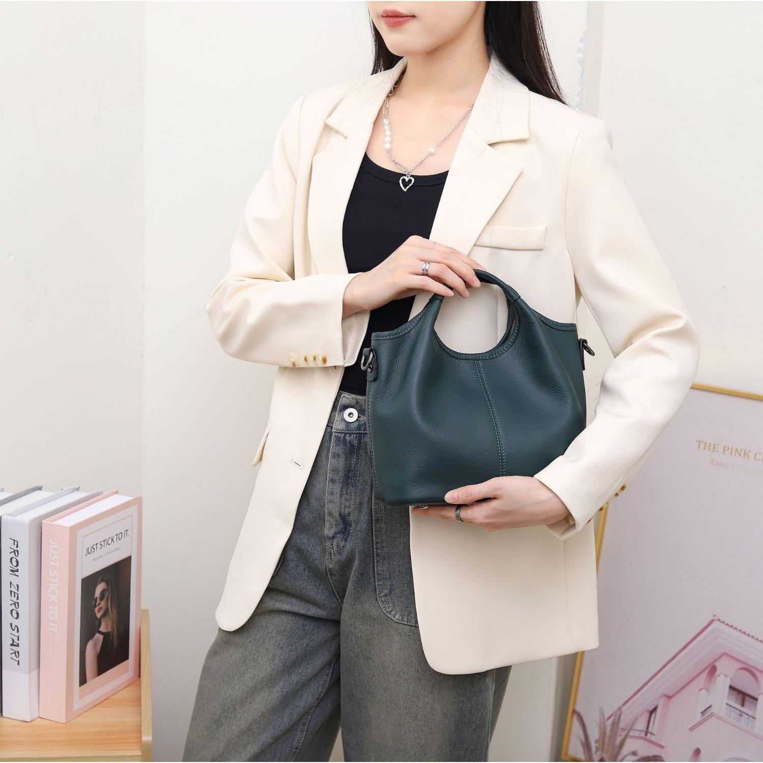 

Квадратная сумка из коровьей кожи через плечо Горизонтальная сумка-ракушка Популярная модная ниша Женская одноплечевая Практичная мягкая ручная темно-зеленого