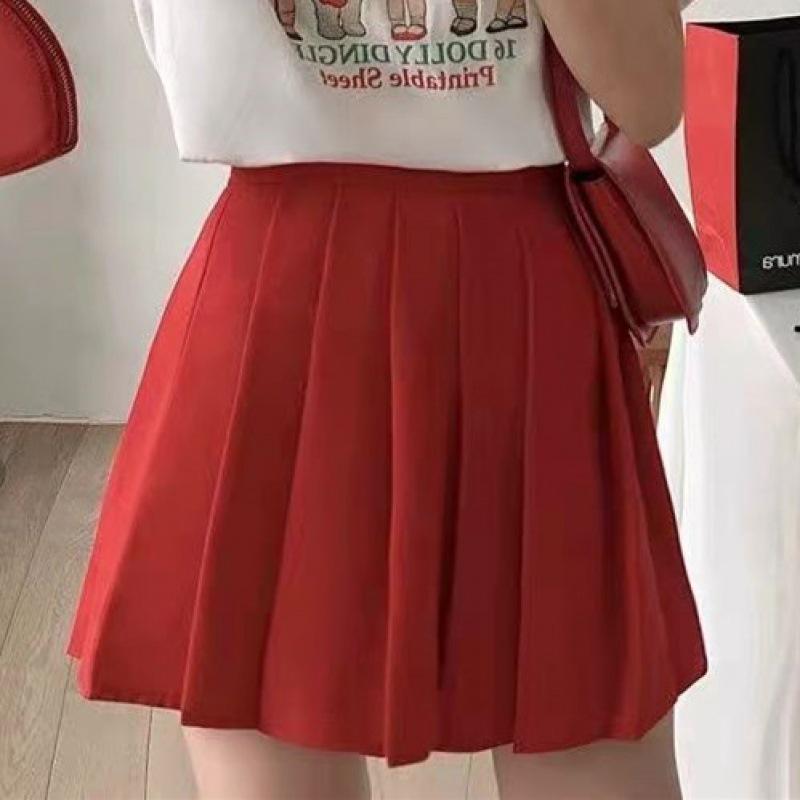 

Корейский стиль, состоящий из двух частей: 65/35 надеваемый топ и плиссированная юбка — идеальный вариант для стильных девушек и студенток L