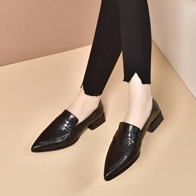 Spitze kleine Lederschuhe Damen Frühling neu elegant flacher Ausschnitt niedriger Absatz Einzelne Schuhe einfaches Temperament Damen Ballerinas