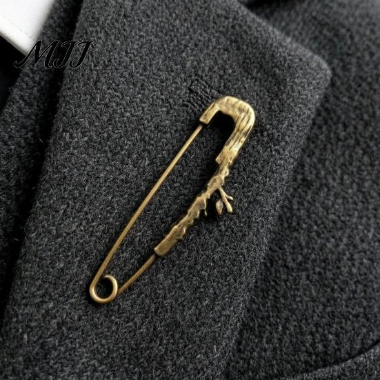 Nature Inspired Jewelry Vintage Bronze Safety Pin, Large Feather Bird Leaf Flower Lapel Accessories Men Women Brooch Pin for Coats, Jackets,