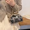Mode Retro Stil Exquisite Stickerei Blume Imitation Perlenkette Damen Abendtasche Vielseitig Schulter Umhängetasche