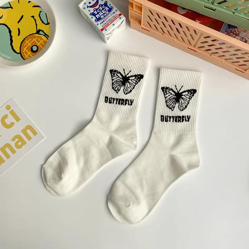 

Korean Style Butterfly Mid-Calf Women s Socks - Odor-Resistant, Versatile High-Tops for Spring & Autumn in Black & White One Size