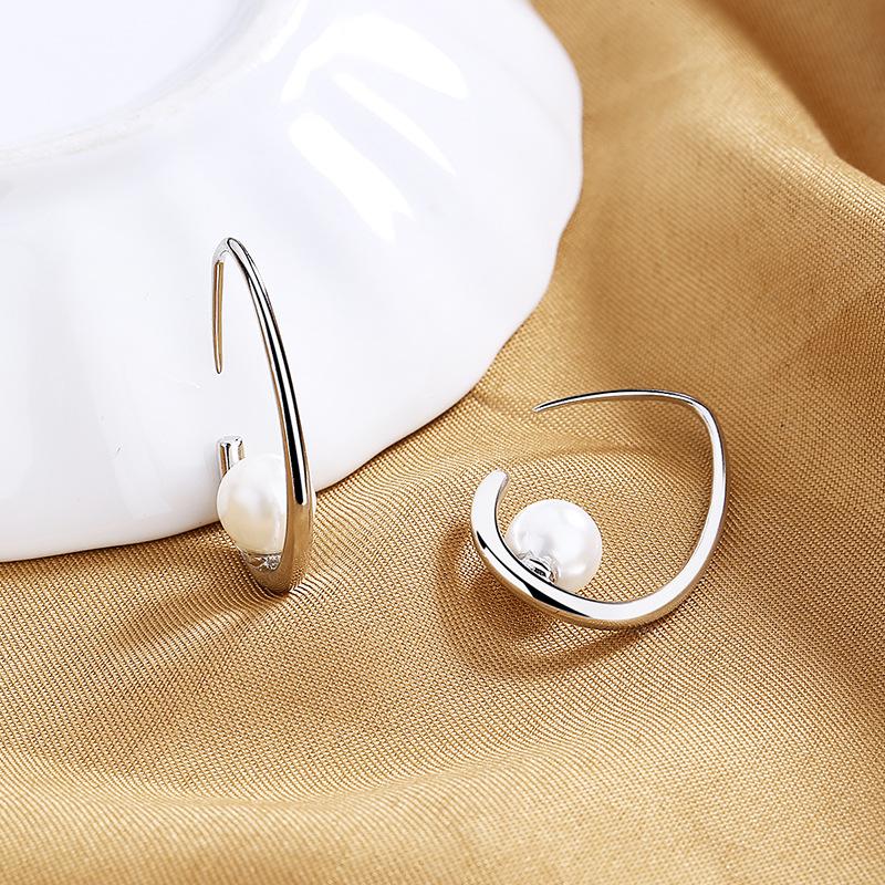 Simple Curved Hook Pearl Earrings Women'S Fashion C-Shaped Geometric Earrings Hook Style Small Fresh Earrings