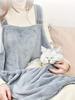 Gemütliche Haustiertrage-Schürze für kleine Katzen und Hunde - Perfekt für Reisen im Freien im Winter - Mit hängender Brusttasche und Katzenschlaf