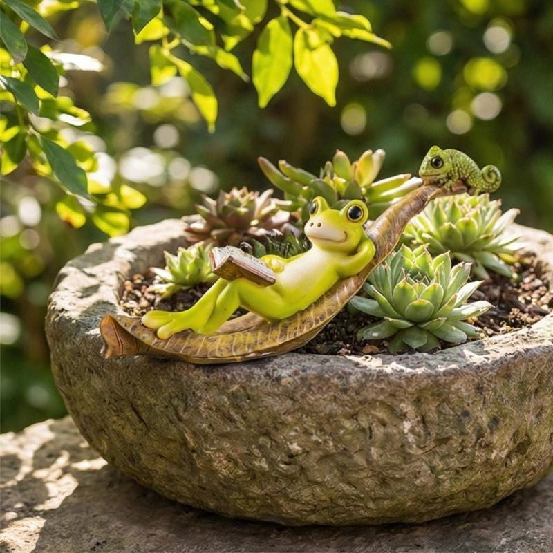 Practical Frogs Sculpture Functioning As Ornament and Garden Decoration for Stylish Home and Garden Enhancement