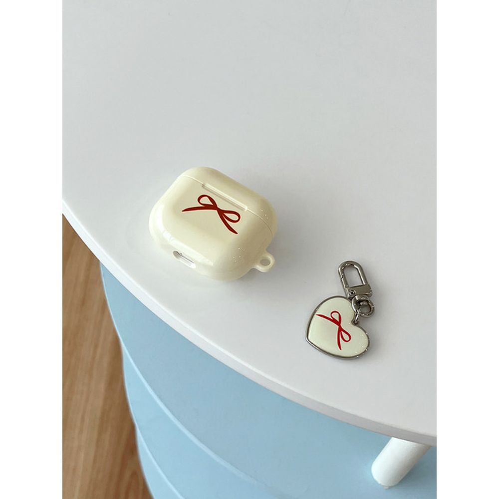 Allthesamestudio Ribbon Heart Epoxy Keychain (Ivory)