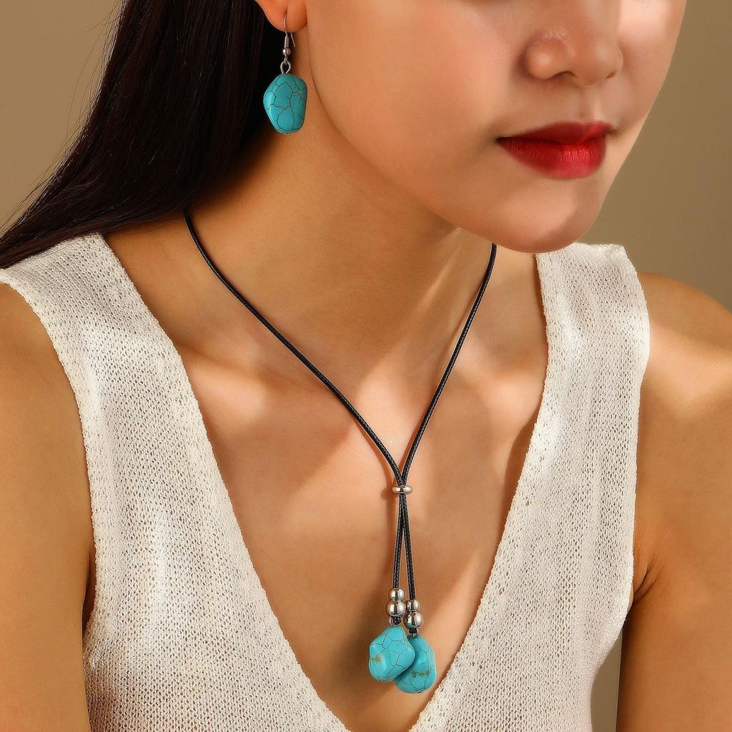 Turquoise Stone Heart Pendant Necklace Earring Set Charming Love Heart Shape Pendant Brown Leather Necklace Earrings Set
