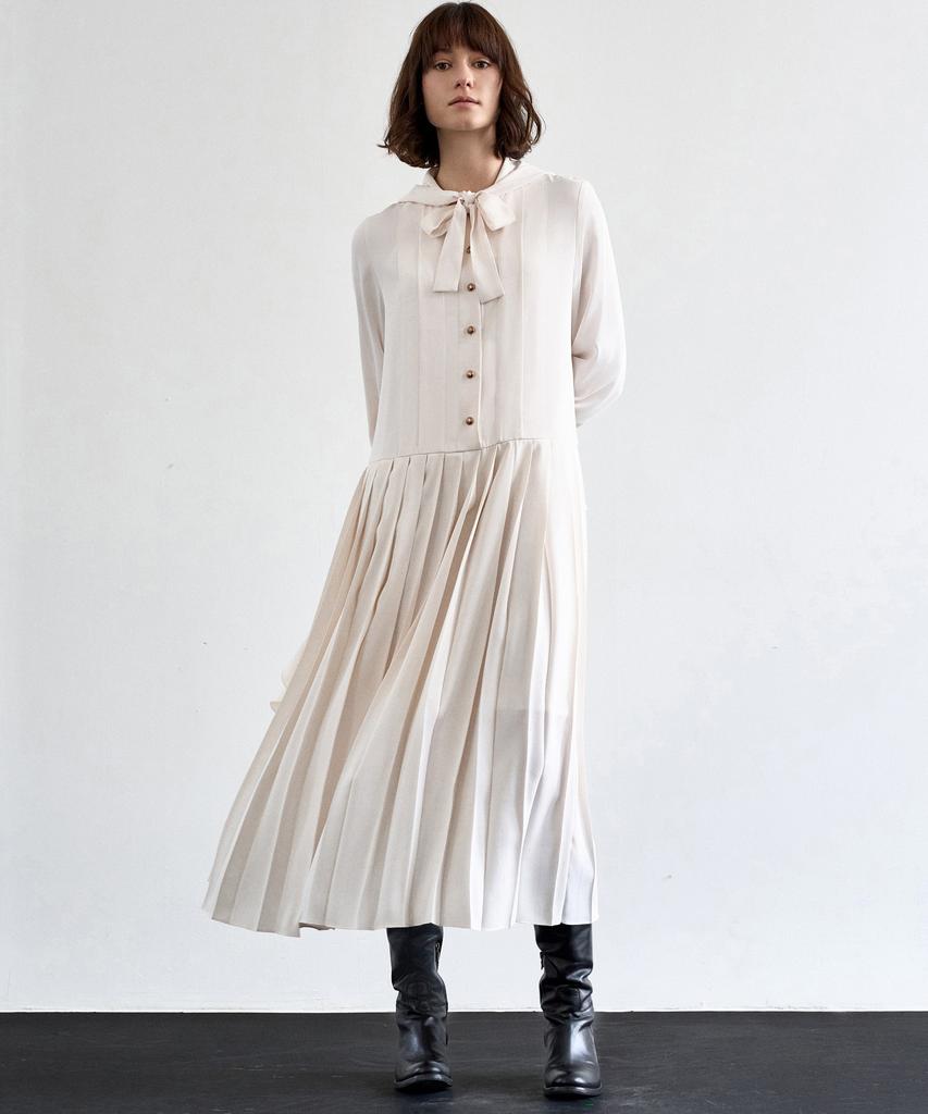 Mite Hood Pleats Dress_Cm