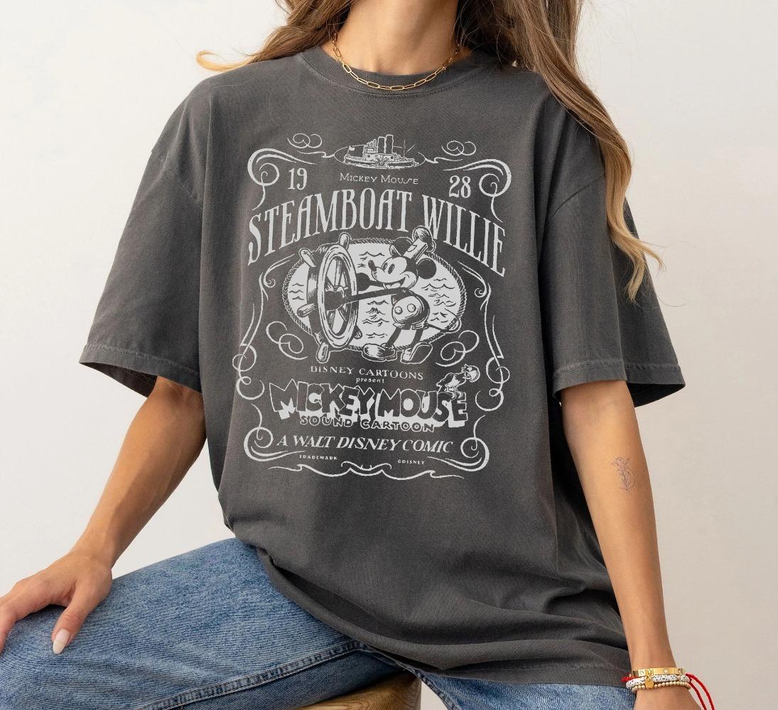 Mickey And Friends 1928 Steamboat Willie Nouveau TShirt Magic Kingdom land Family Vacation Shirt S