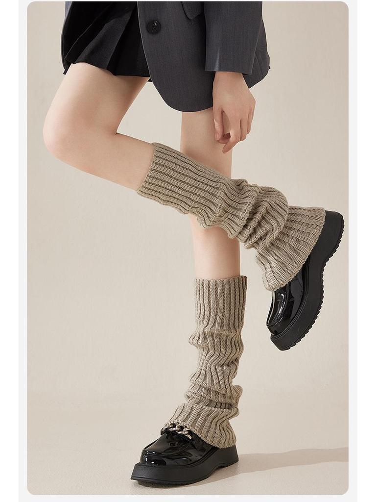 Gray Knitted Split Socks - Thick Ribbed Stripes, Calf-Length, Cozy Autumn/Winter Style, Loose Fit, Trendy Pile Socks