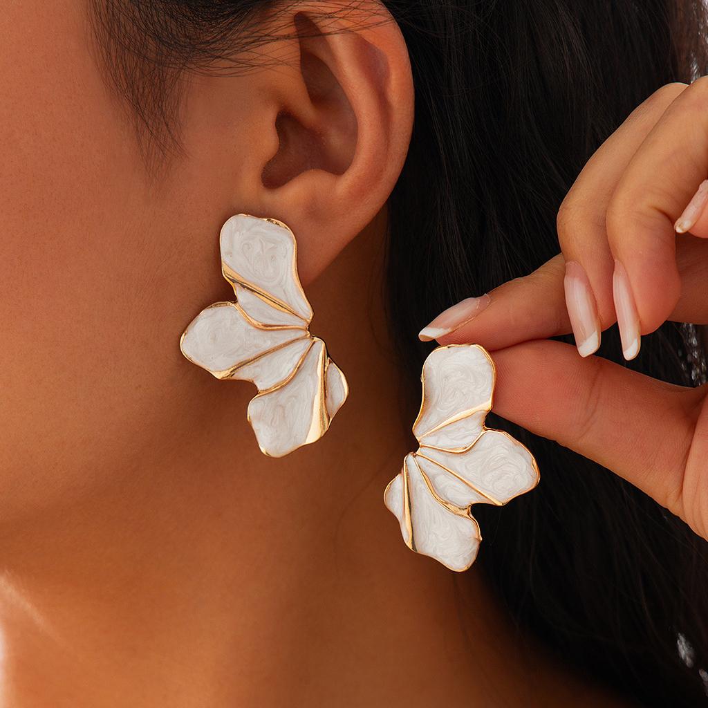

Glaze Metal Flower Stud Earrings for Women Vintage Colorful Petals Piercing Earrings Design Statement Ear Zircon Accessories