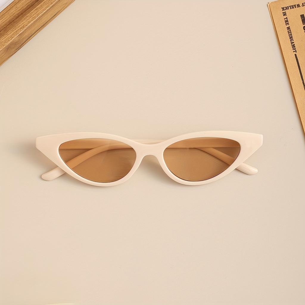 Small Cat Eye Sunglasses Women Cute Skinny Cat Eye Eyewear Retro Vintage Narrow Cateye Sunglasses