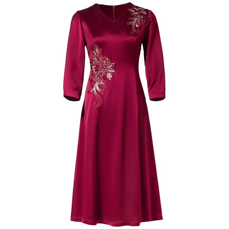 2025 Autumn Elegant Acetate Gown for Mother-in-Law: Stylish, Large-Hemmed Evening Dress