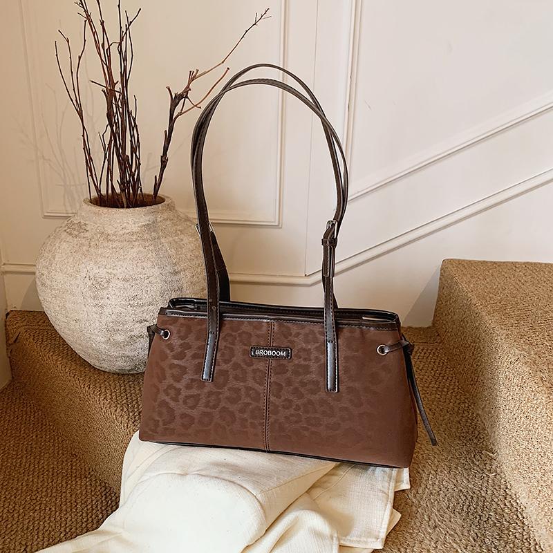Large Capacity Leather Tote Bag Women Fashion Shoulder Bag Everyday Use Classic Design Handbag Work and Casual