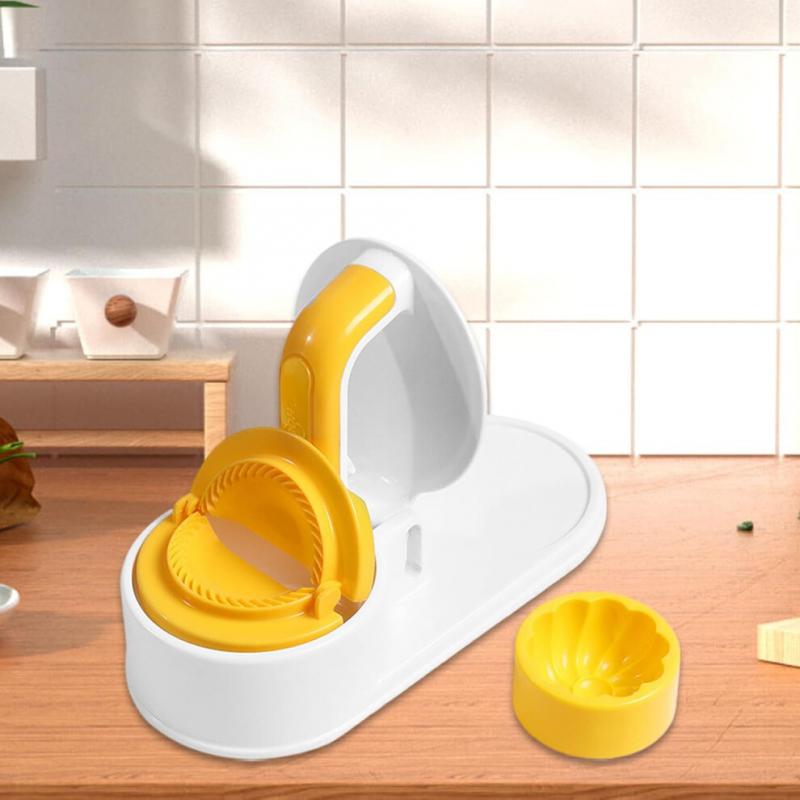 Knödel Maker Press for Dumplings and Empanadas, White Plastic Kitchen Tool for Ravioli and Wonton Preparation