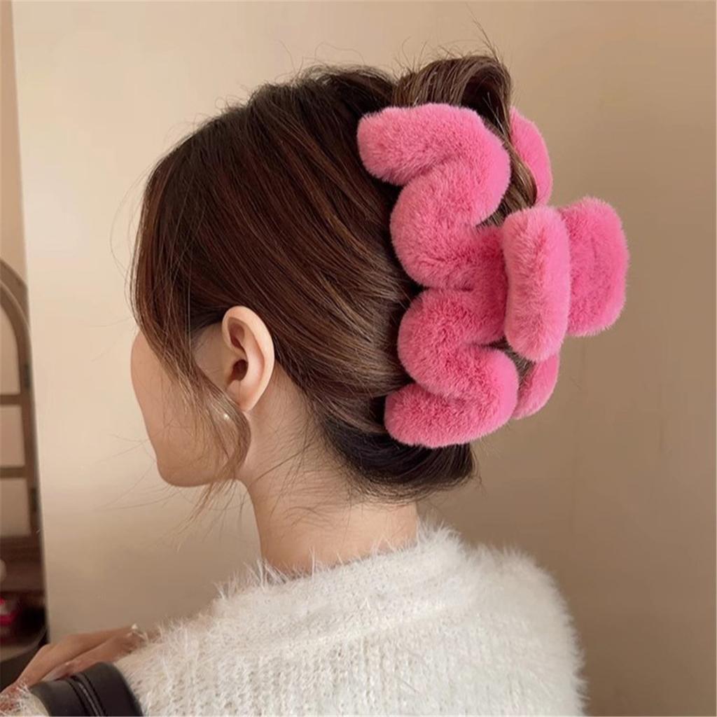 Wellenform Haarspange für Frauen Große Haarklammer Bananen-Kieferklemme Plüsch Haargreifer Weiblich Winter Haarschmuck
