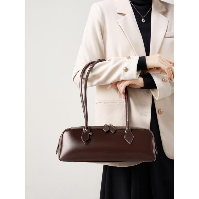 Women's 2025 New Niche Design Single Shoulder Large Capacity Cowhide Armpit Bag Long Strip Red Baguette Bag For Women