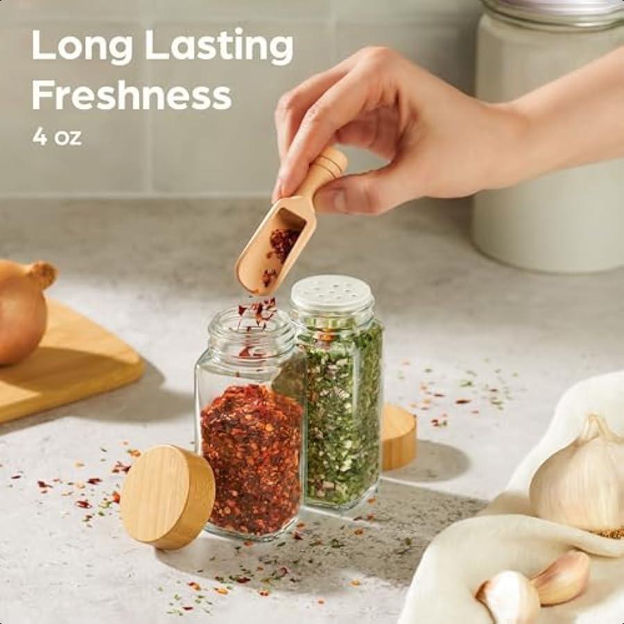 

12 шт. стеклянных баночек для специй с этикеткой, квадратные контейнеры для специй 4 унции, в комплекте чистящая щетка и деревянная ложка, баночки для приправ United States