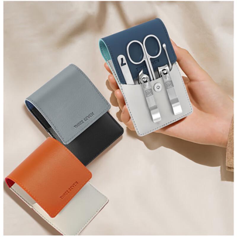 THREE SEVEN Professional Manicure Tool Kit, 5-Piece