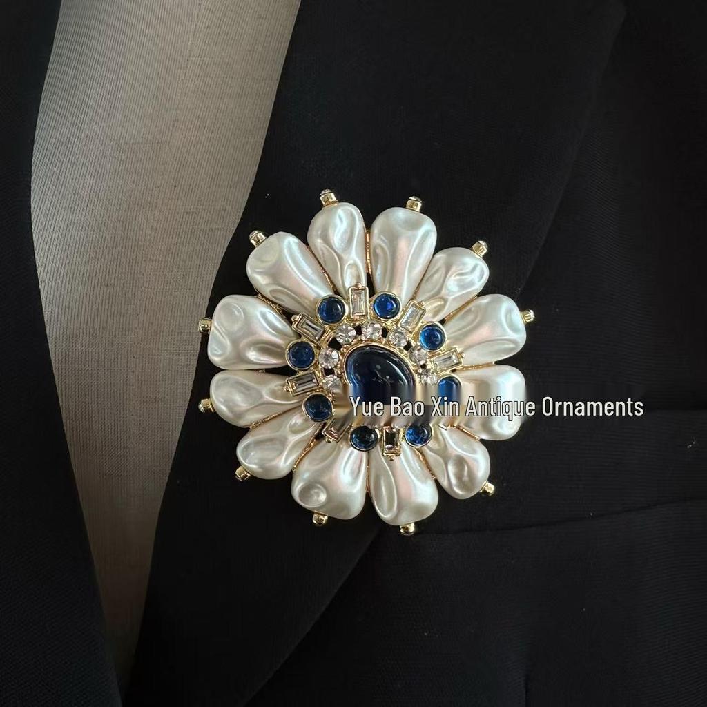 Elegant Blue Glaze Pearl Brooch: French Retro Style, High-Grade, Versatile Fashion Pin for Women