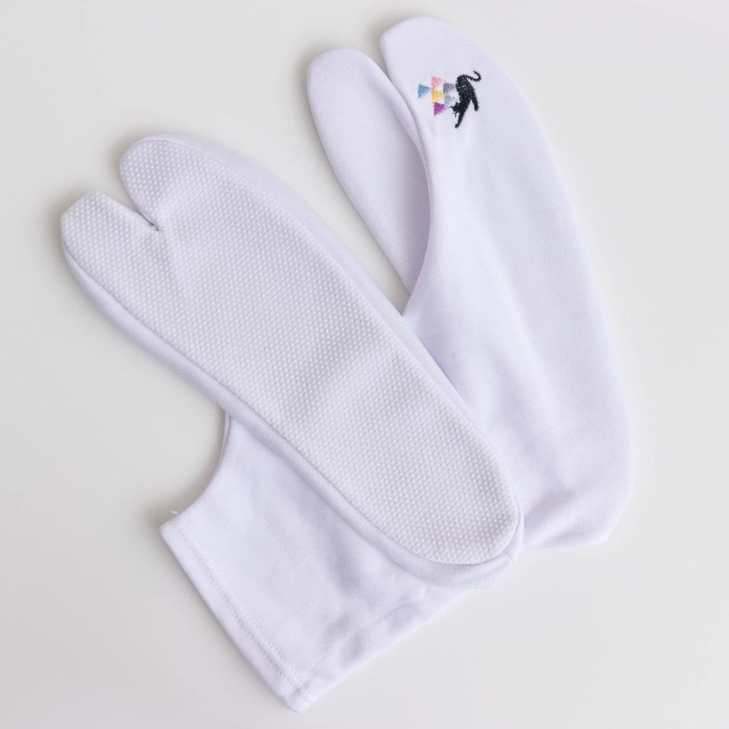 KYOETSU Embroidered Tabi Socks with Japanese Pattern and Tabi Cover Cat Women's Non-Slip (Sizes 23-24cm, Design)