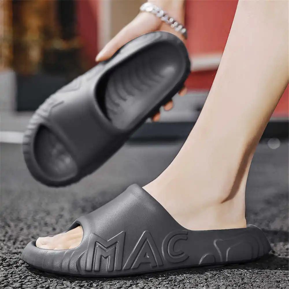 Fashion Spa Soft Bottom Beach Men's Shoes Rubber Slipper Spring Sandals Sneakers Sport Out Chassure Designers Leisure Suppliers