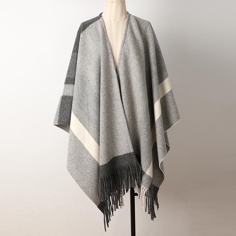 Women s Thickened Plaid Wool Cloak - Warm Patchwork Shawl for Autumn/Winter