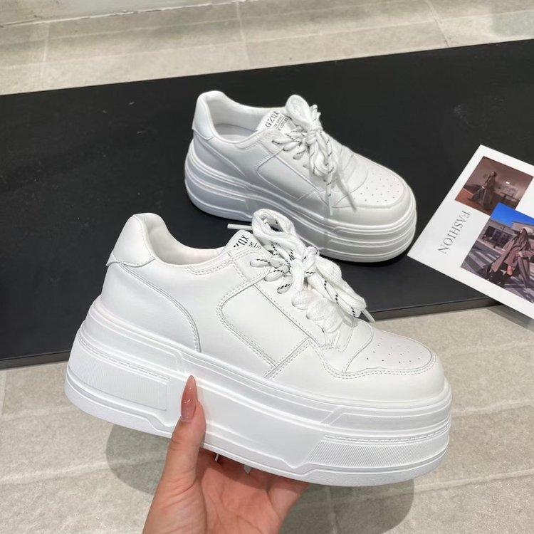 Leather little white shoes women's 2025 summer new versatile lightweight sports and leisure heightening lace-up board shoes women's tide