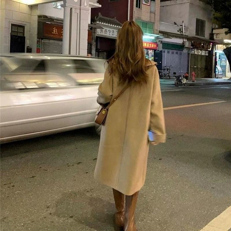 High-End Thickened Woolen Trench Coat with Horn Buttons Autumn Winter Mid-Length Outer Wear