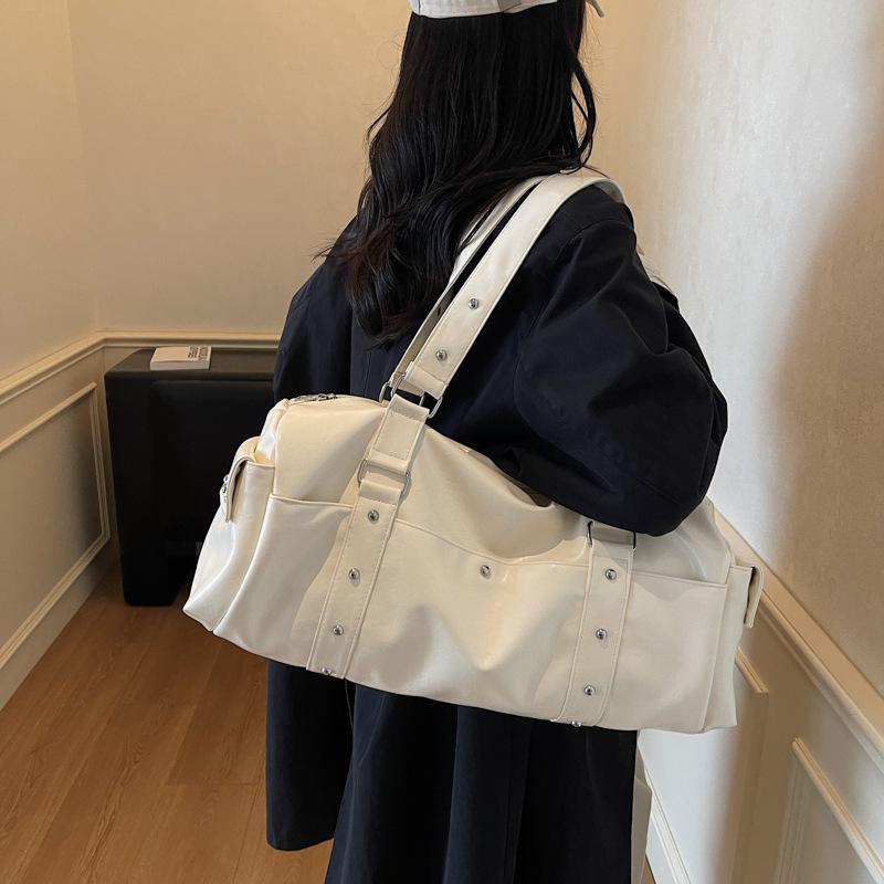 New rivets, short-distance travel, duffel bag, simple commute, business trip, storage bag, unisex accommodation, overnight shoulder bag