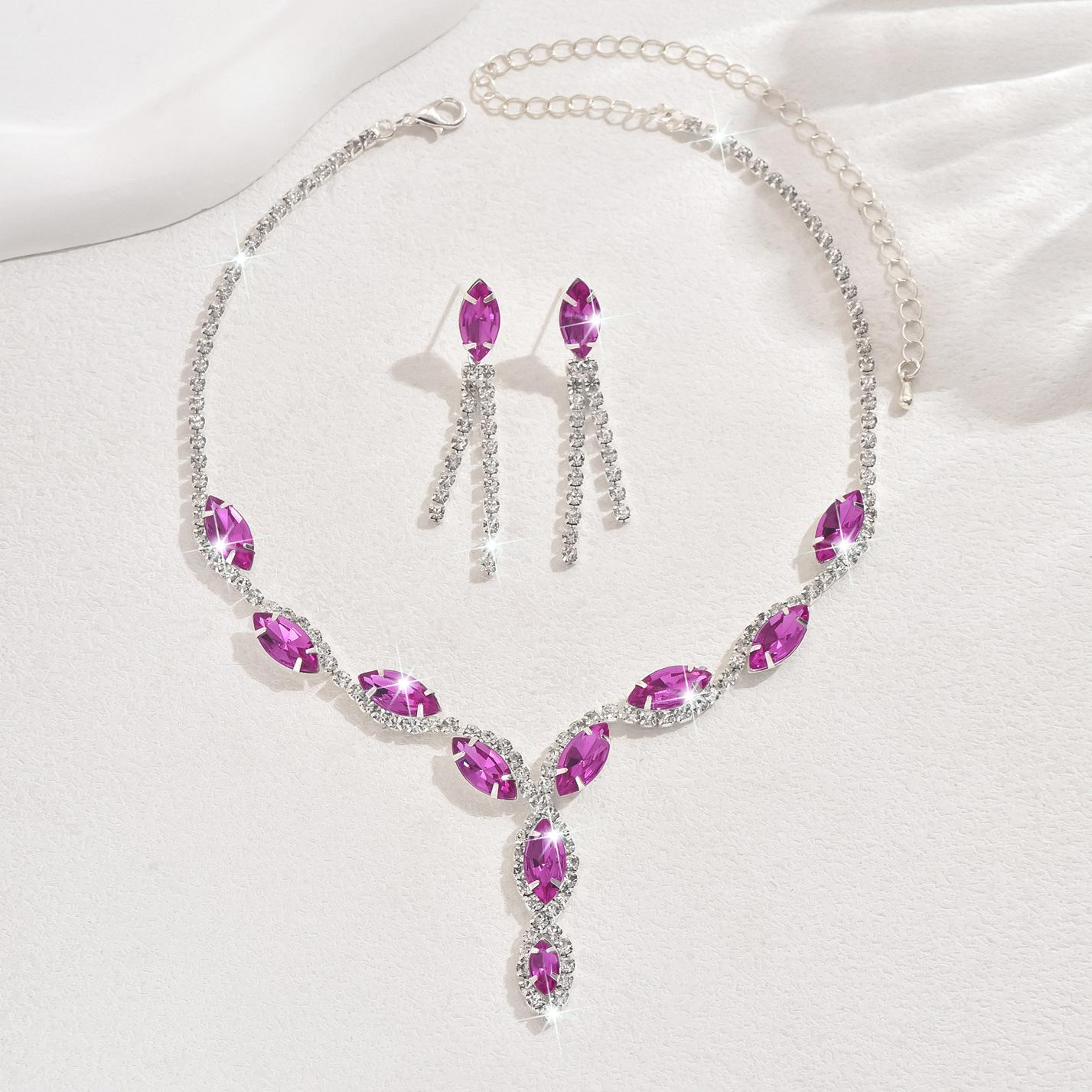 

Женские аксессуары Цветочные кисточки Ожерелье Серьги Свадебные Кристаллы Выпускной Свадебные Ювелирные Наборы