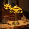 Gotisk boligindretning til stuen Farvet glas Sort flagermus Bordlampe, Vintage Harpiks Retro Bærbar Batteridrevet Lys Halloween Sengebord Kollegieværelse,