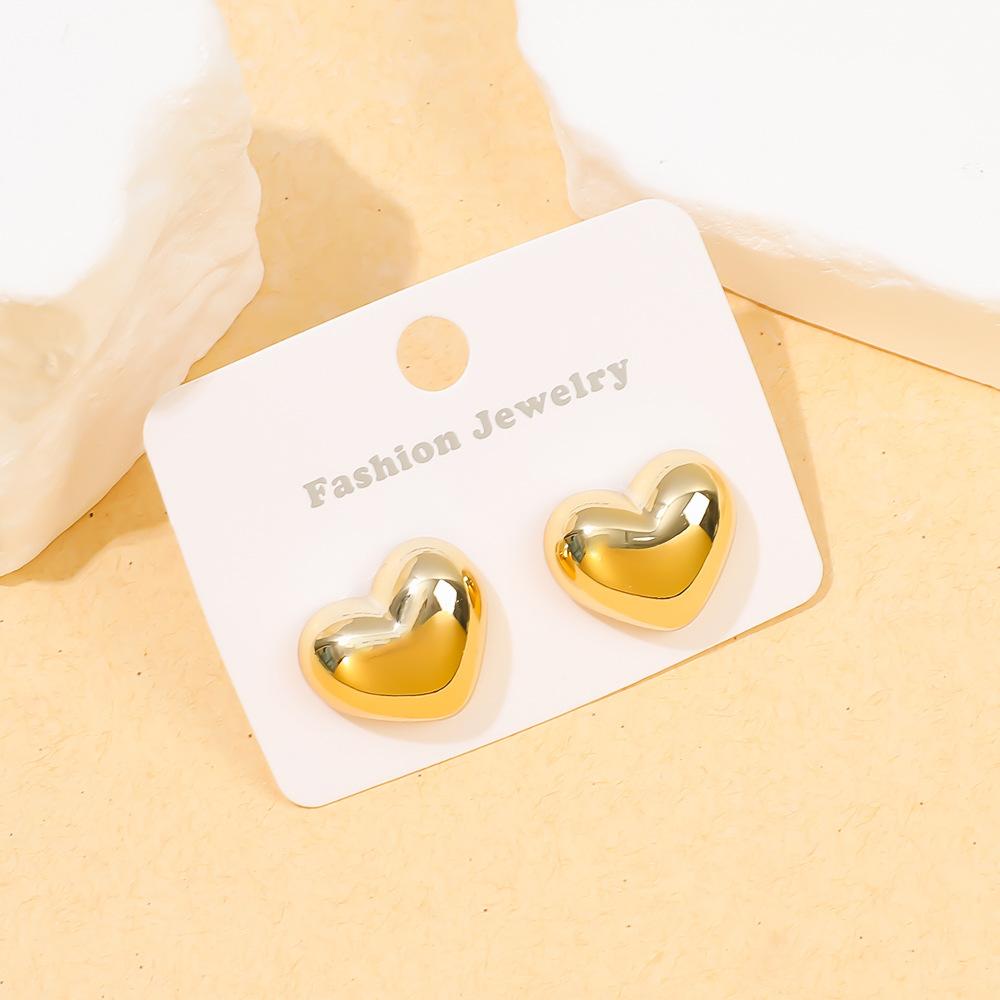 Love Acrylic Gold-plated Stud Earrings Are Fashionable, Simple and Sweet, Niche Design, Star Retro Earrings Set.