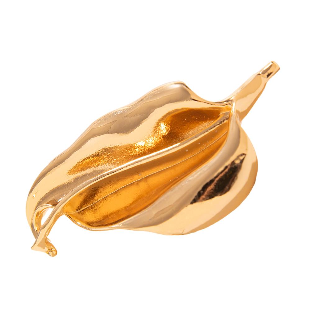 Unregelmäßige blattförmige Brosche Zarte Anzug-Korsagen-Nadel Markante Anstecknadel Mode-Bekleidungsaccessoire Party-Schmuck