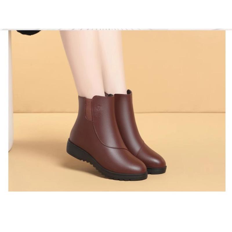 Non-slip Boots Women's Winter Flat-heeled Short Boots Soft Leather Cotton Shoes Velvet Warm New Medium and Old Snow Cotton Boots
