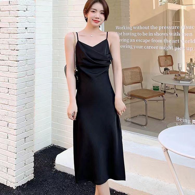 French Minimalist Temperament, Fashionable Design, Niche Long Suspender Dress, Women's V-neck High-end Sexy Skirt