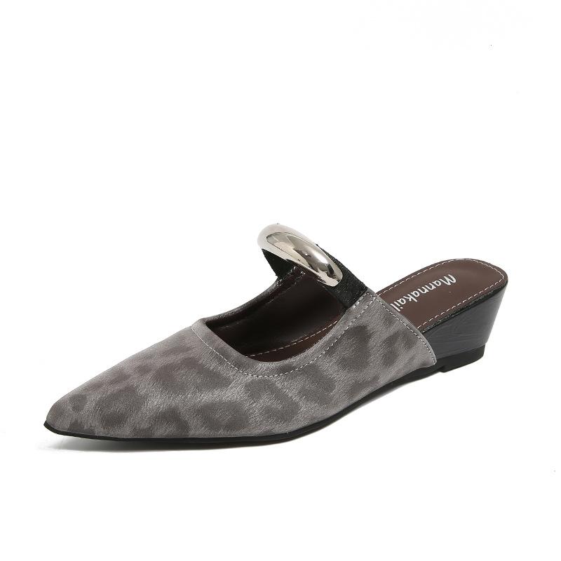 

2025 Korean version summer new fashion casual slope heel bag head half slippers one word with cool slippers spot 40 цветной печати леопарда