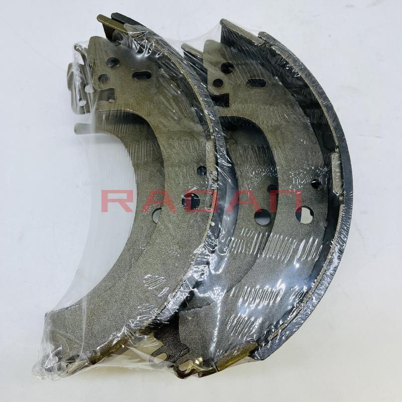 Rear Brake Shoes For GAC Gonow Way Cargo 6380