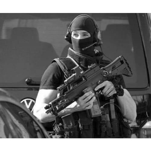 Avil Face Mask, Airsoft Balaclava, Lightweight, Sweat-Wicking, Quick-Drying, Cold Protection, One Size Fits Most, Unisex (Black)