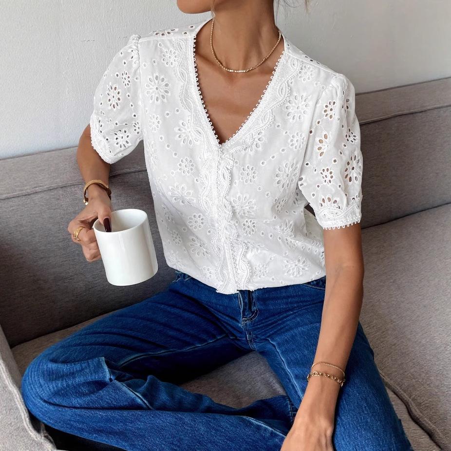 Dámská módní košile s krátkým rukávem a výřezy, léto 2025