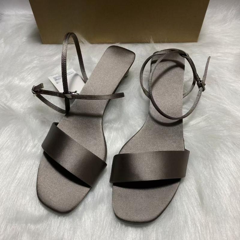 

Women Satin Low Chunky Heel Sandals Peep Toe Ankle Strap Buckle Elegant Party Shoes Summer Fashion Dress Pumps Comfortable 42