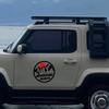 Abenteuer wartet ,Sonne und Berge Aufkleber Vinyl-Aufkleber - Für Autos, Lastwagen, Wände, Laptops, Fenster, Motorräder,