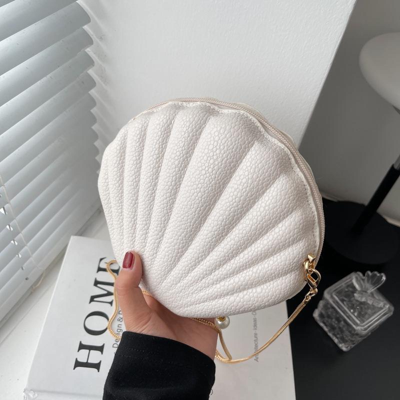 Die diesjährige beliebte Nischendesign kleine Tasche Damen 2025 neue trendige Herbst-Feeling Ketten-Umhängetasche Muscheltasche