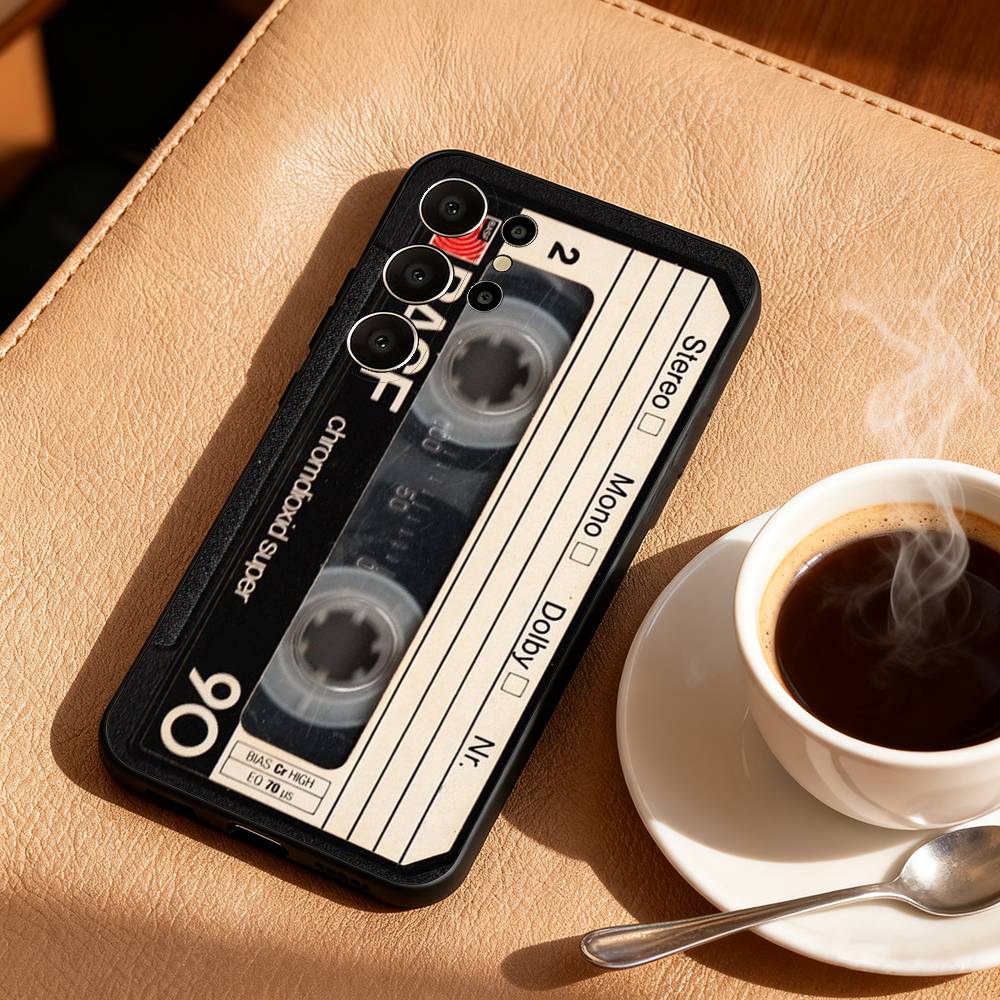 R-Retro C-Cassette T-tape Phone Case For Samsung S26,S25,24,23,22,30,21,10,9,Ultra,Plus,Lite,FE Soft Black Case