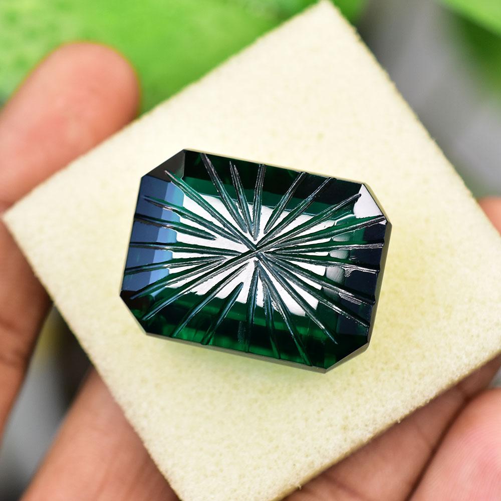Lab Created BEAUTIFUL Green Garnet 71.50 Ct Emerald Shape   Gemstone