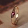 Retro Böhmischer Goldring mit rotem synthetischem Zirkonia für den täglichen Gebrauch und als Urlaubsgeschenk